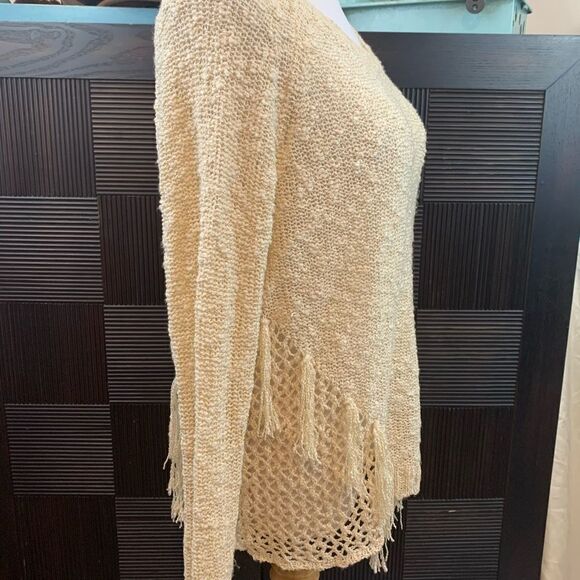 Rip Curl lightweight tan crochet & fringe sweater - Picture 2 of 9